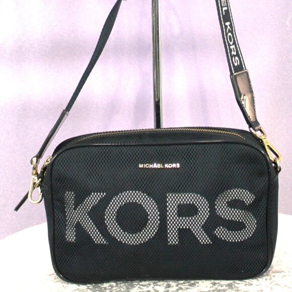 Michael Kors Jet Set East West Camera Crossbody Bag Black Mesh Logo Strap - Picture 1 of 11